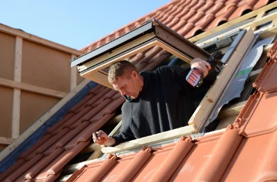 Pose de fenêtres de toit Velux à Domagné